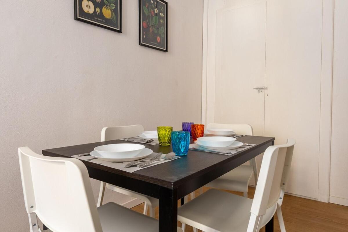 Stradivari - - By Host4u Apartment