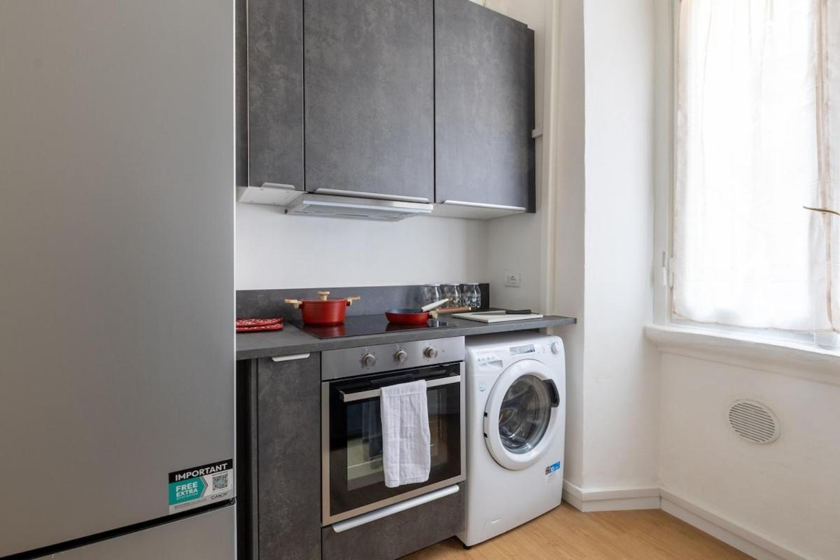 Stradivari - - By Host4u Apartment *